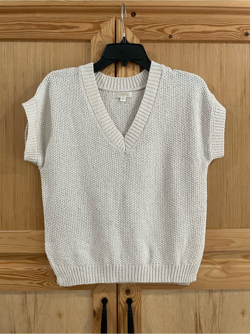 Moon and Madison cream oatmeal v-neck short sleeve sweater knit top comfy boho